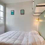 On Room Last Floor - Batignolles