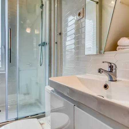Apartment On Last Floor - Batignolles *